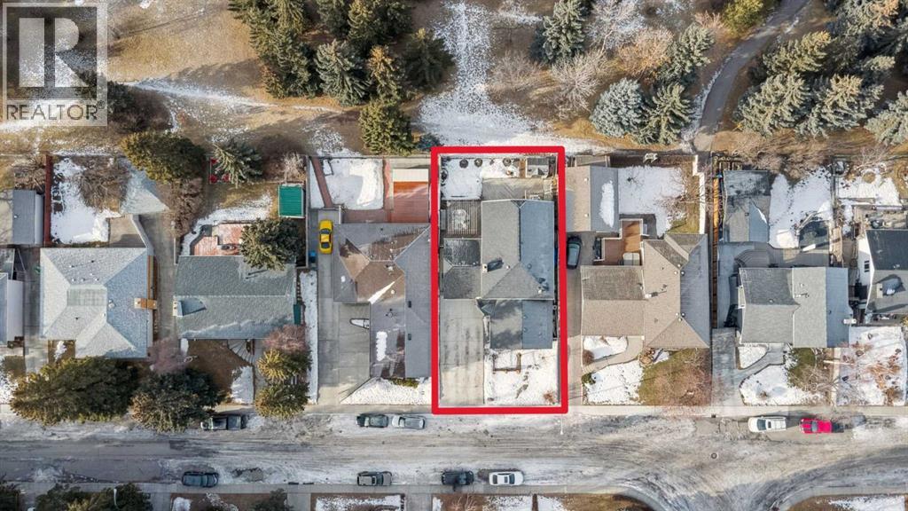 Single Family House 4 Level for Sale in  Viceroy Drive NW Varsity Calgary 