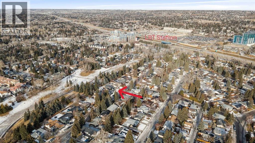 Single Family House 4 Level for Sale in  Viceroy Drive NW Varsity Calgary 