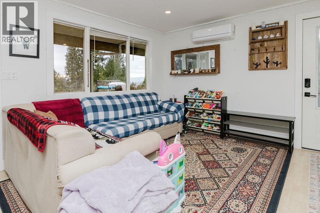 1405 VELVET ROAD, Gibsons