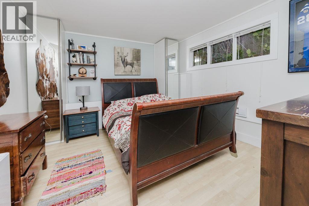 1405 VELVET ROAD, Gibsons