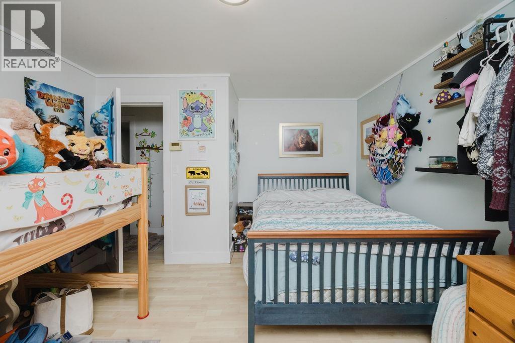 1405 VELVET ROAD, Gibsons