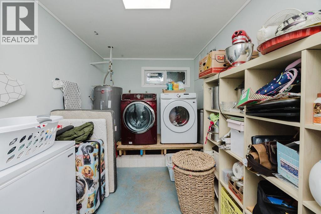 1405 VELVET ROAD, Gibsons