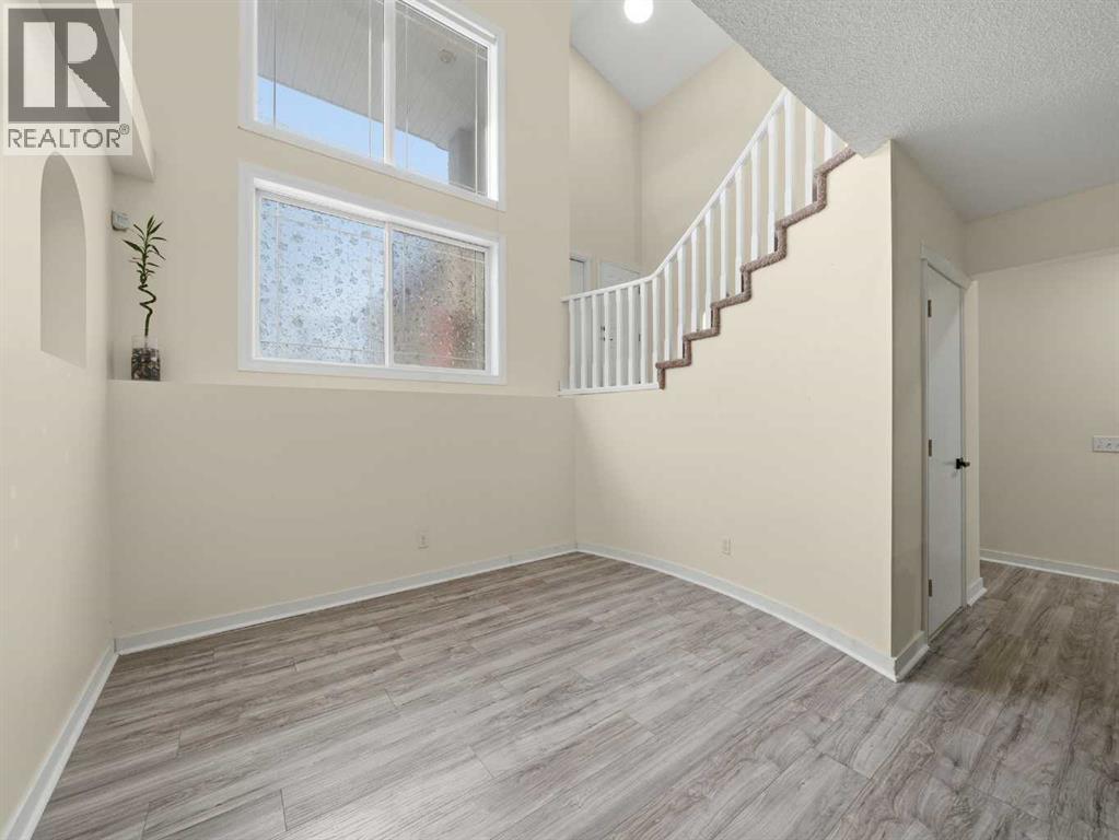 Single Family House Bi-level for Sale in  Somerset Close SW Somerset Calgary 