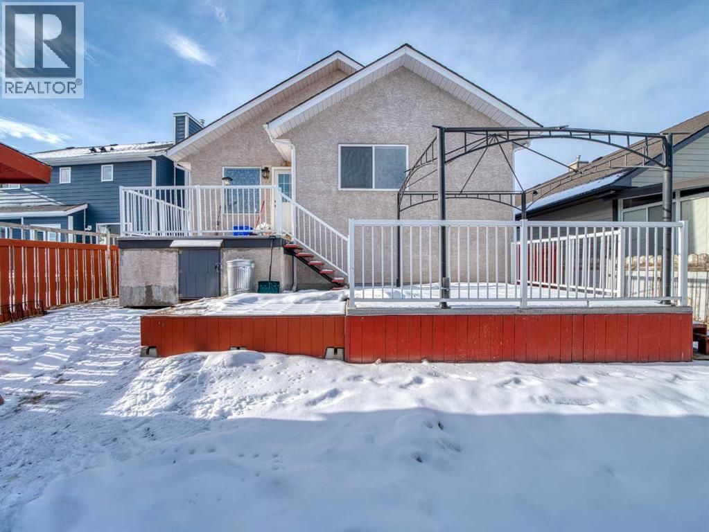 Single Family House Bi-level for Sale in  Somerset Close SW Somerset Calgary 