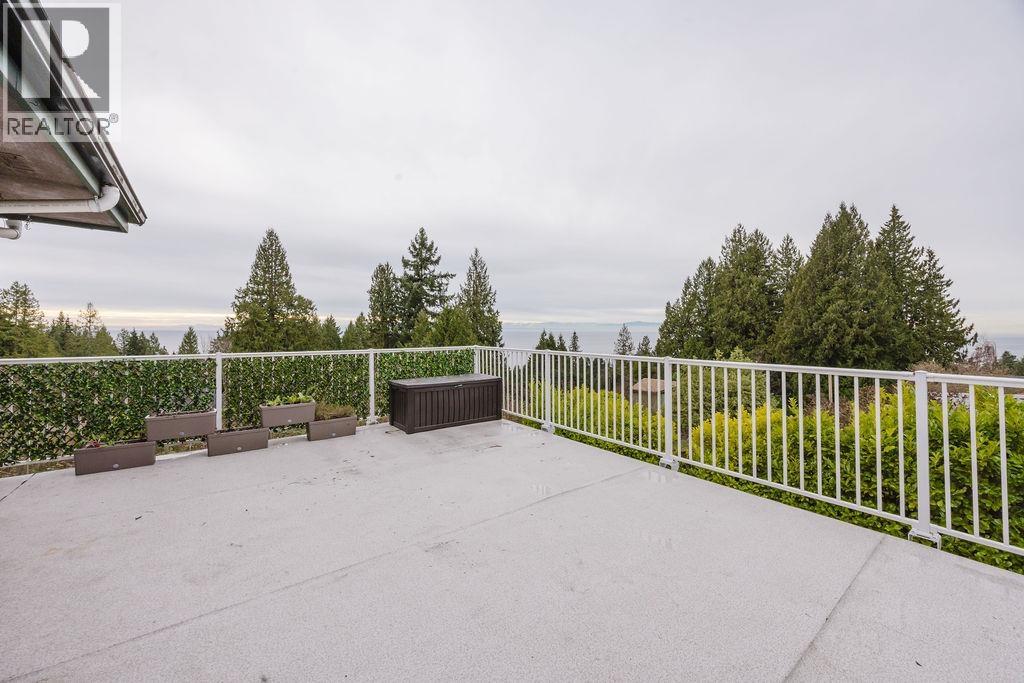 1405 VELVET ROAD, Gibsons