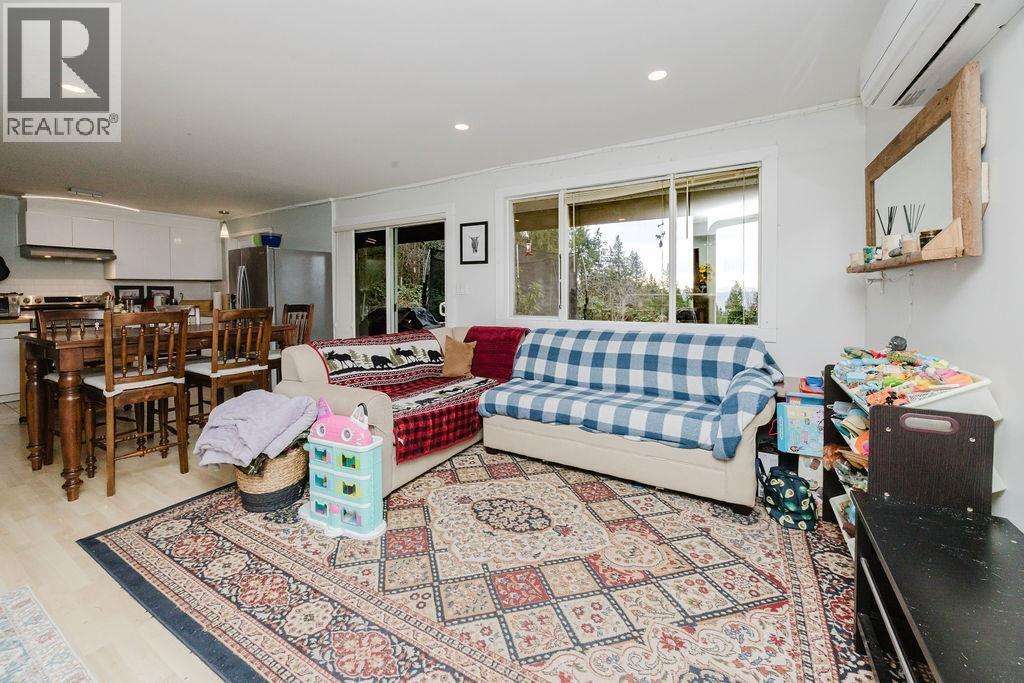 1405 VELVET ROAD, Gibsons