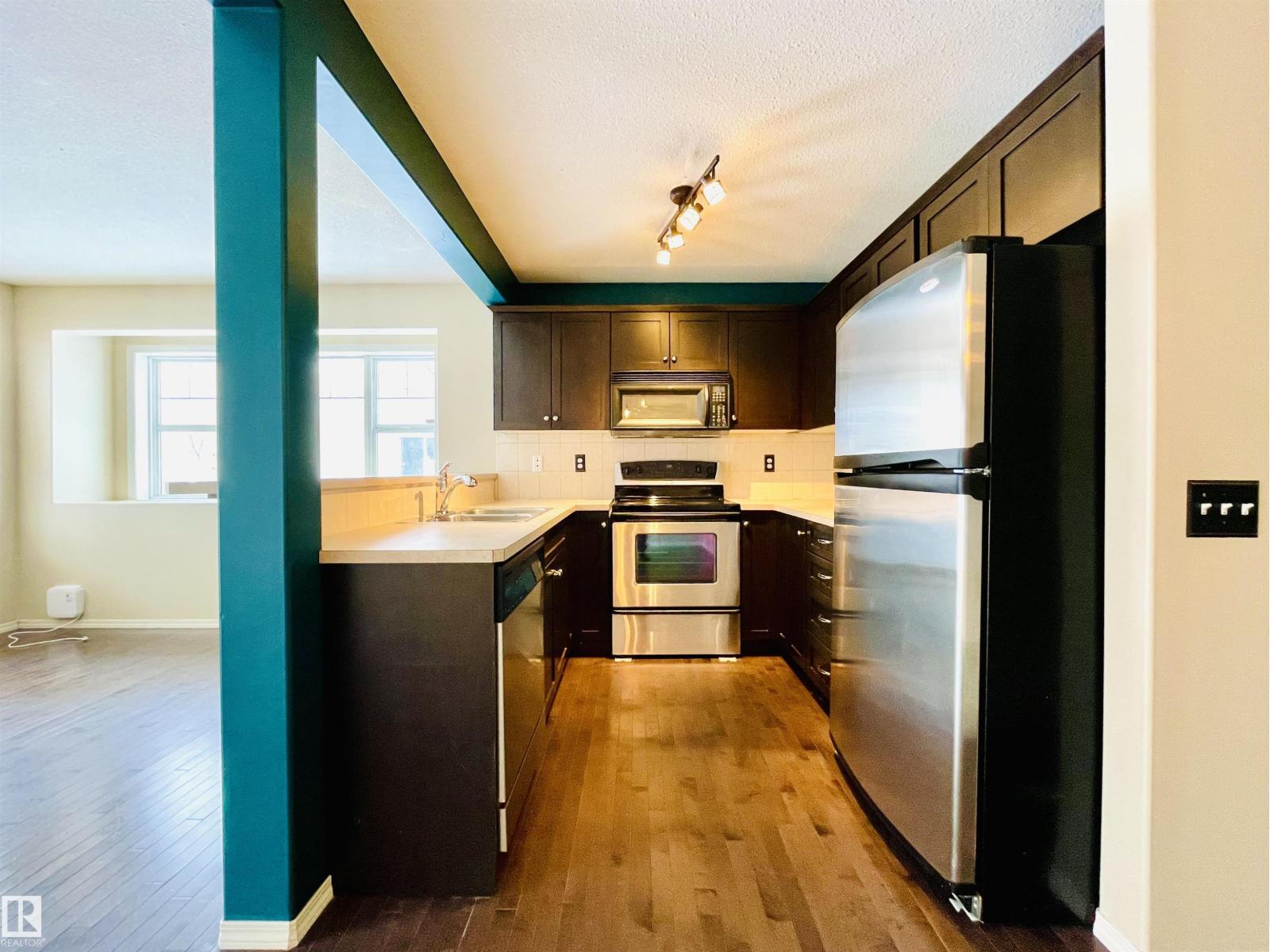 
          78 230 EDWARDS Drive SW
            <br/>
            <span>Edmonton</span>
            , 
            <span>AB</span>
             <span>T6X1G7</span>
         - Photo 18