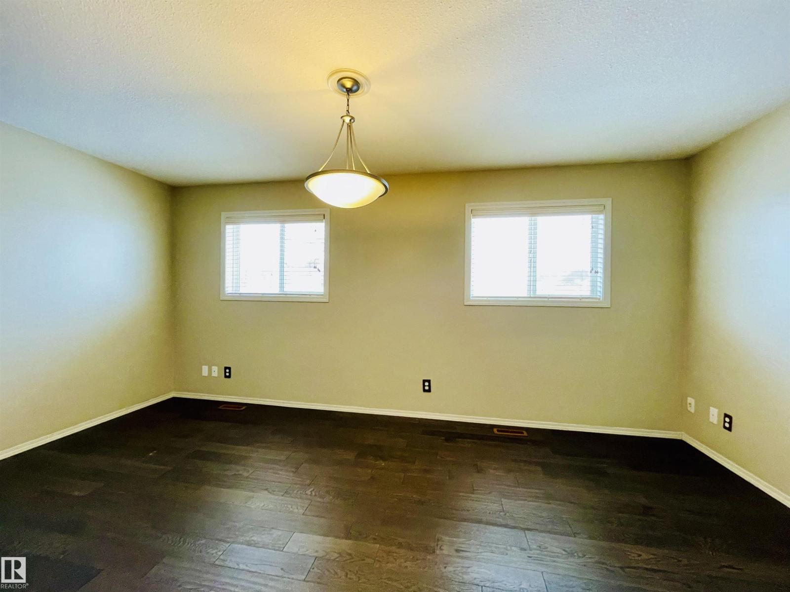 
          78 230 EDWARDS Drive SW
            <br/>
            <span>Edmonton</span>
            , 
            <span>AB</span>
             <span>T6X1G7</span>
         - Photo 36