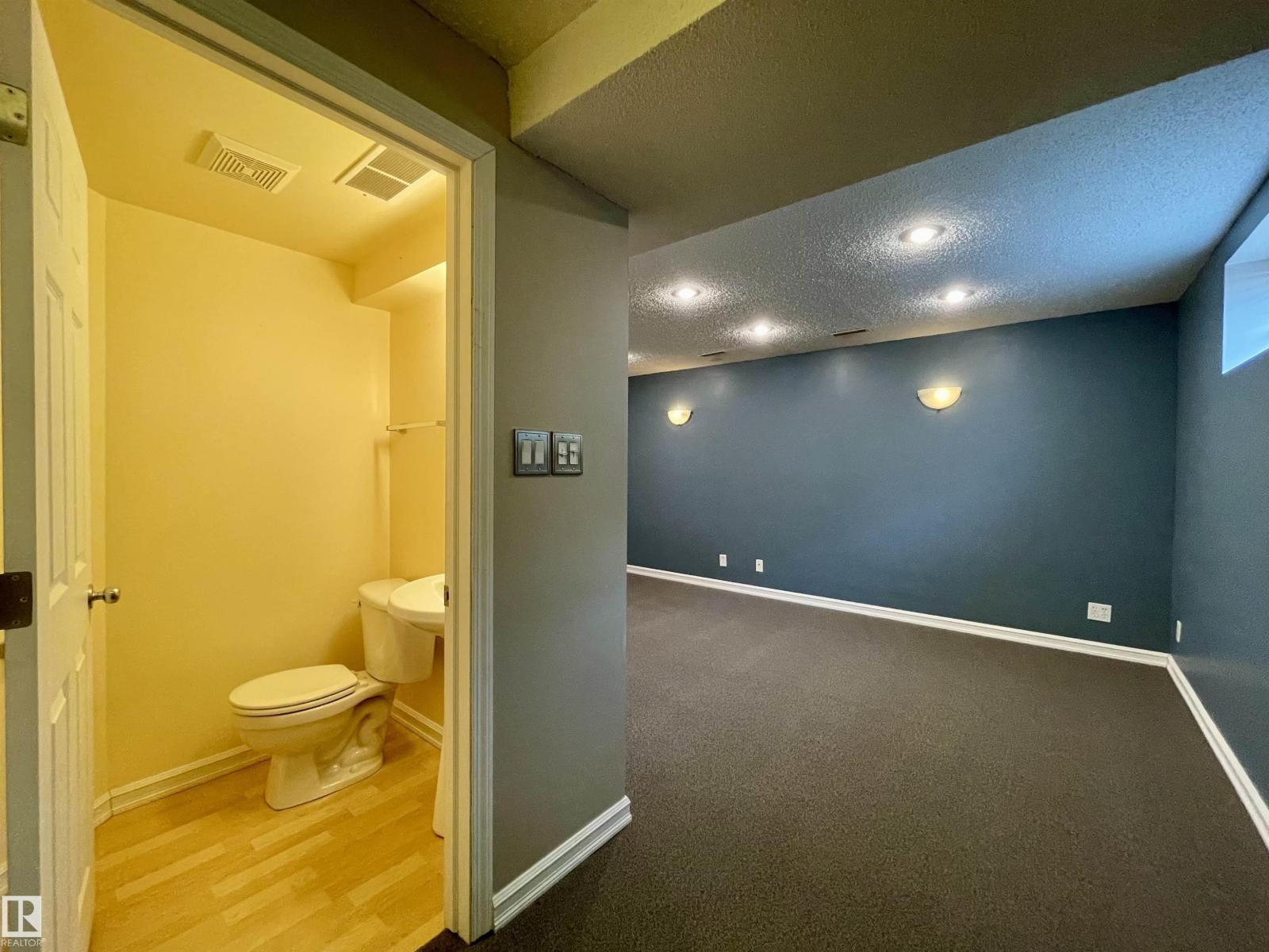 
          78 230 EDWARDS Drive SW
            <br/>
            <span>Edmonton</span>
            , 
            <span>AB</span>
             <span>T6X1G7</span>
         - Photo 14