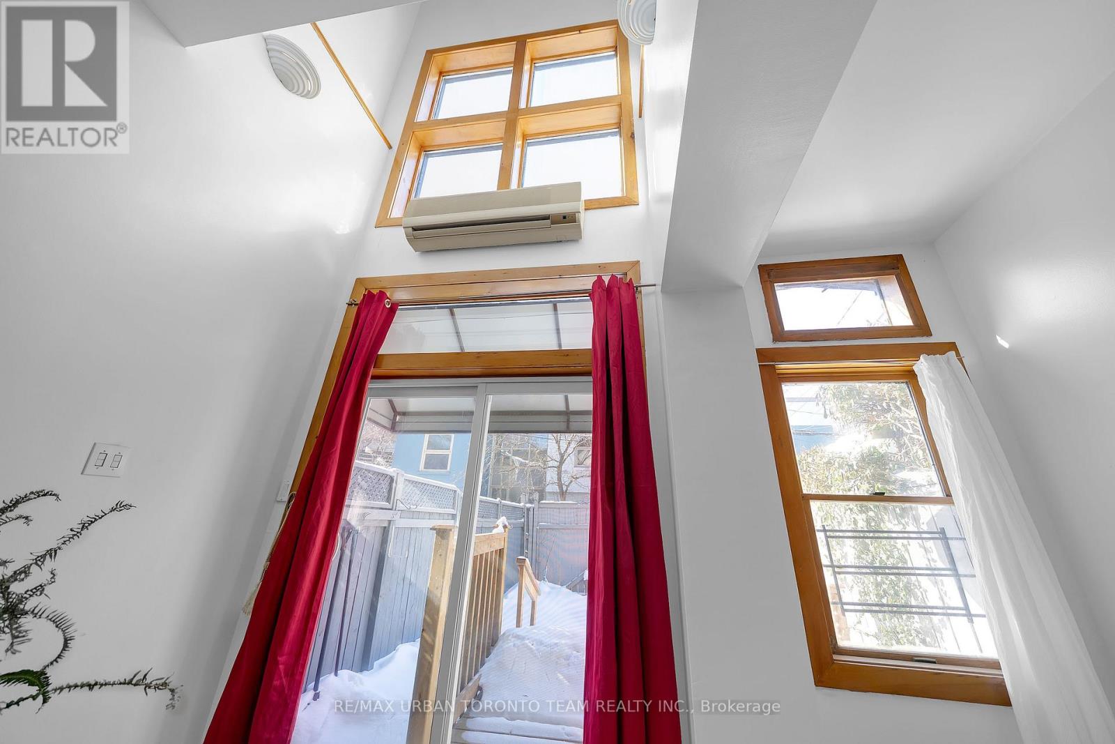 UNIT #1 - 14 BRIGHT STREET - Photo 2 of 32, Toronto (Moss Park), Ontario