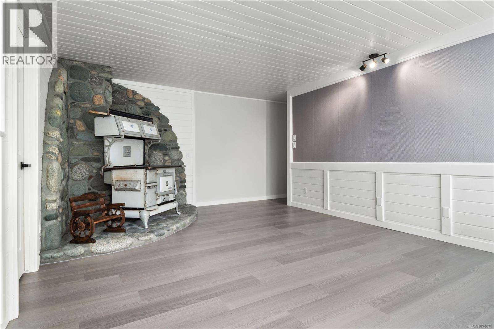 217 Larwood Rd, Campbell River