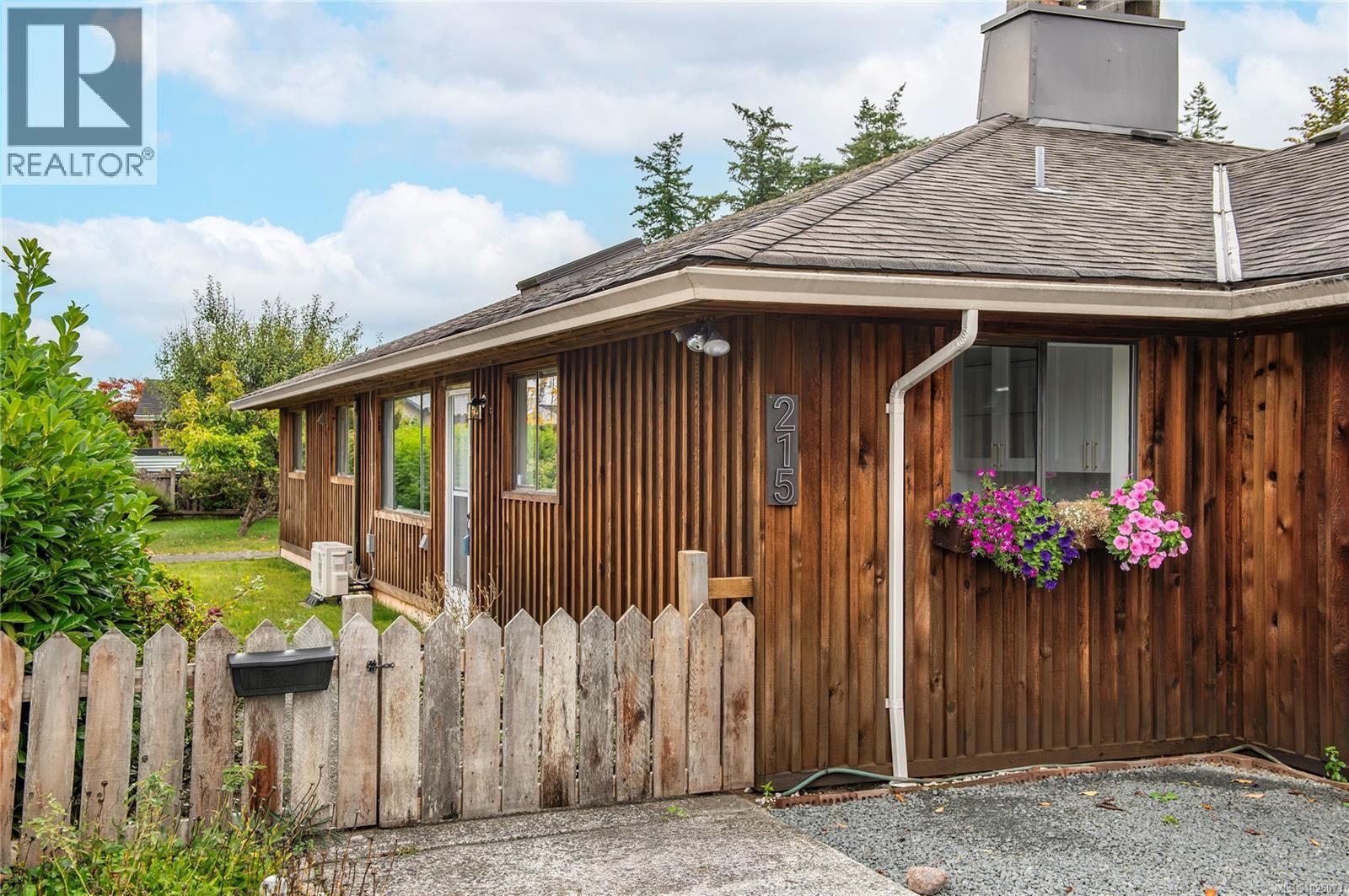 217 Larwood Rd, Campbell River