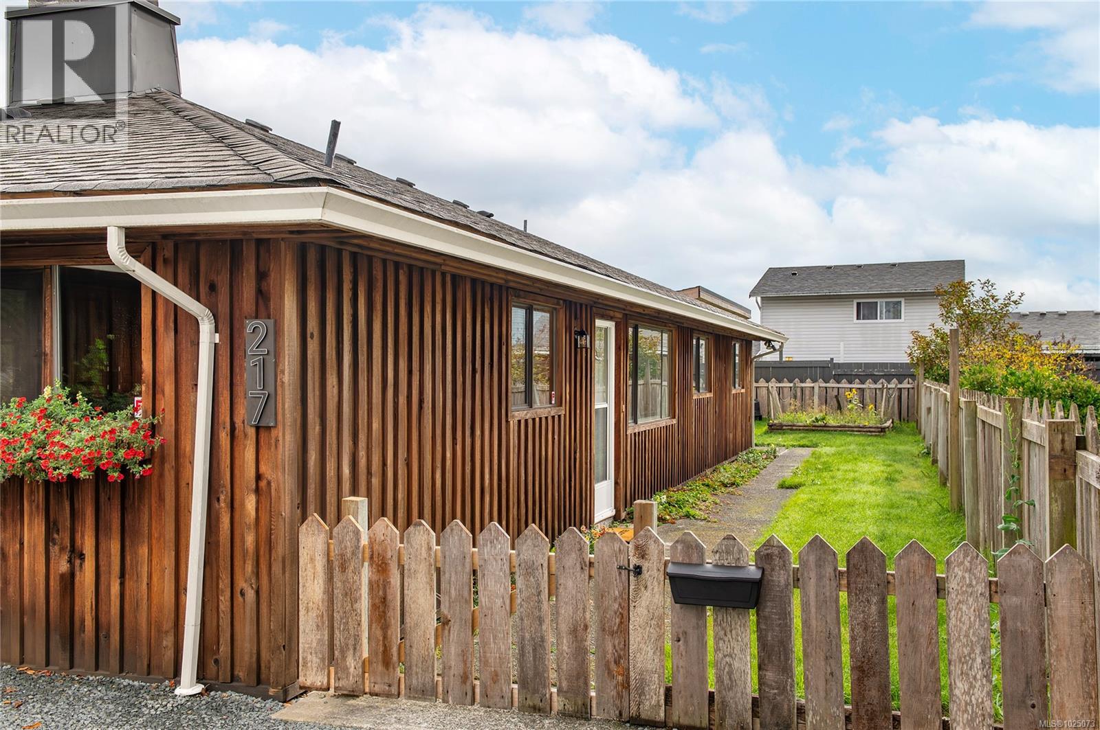 217 Larwood Rd, Campbell River