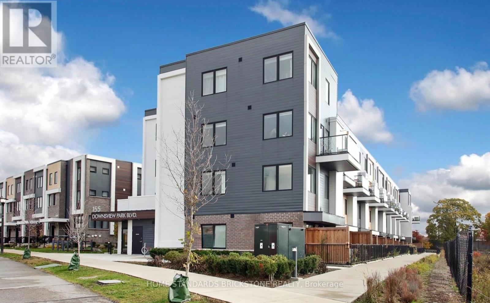 207 - 155 DOWNSVIEW PARK BOULEVARD - Photo 2 of 22, Toronto (Downsview-Roding-CFB), Ontario