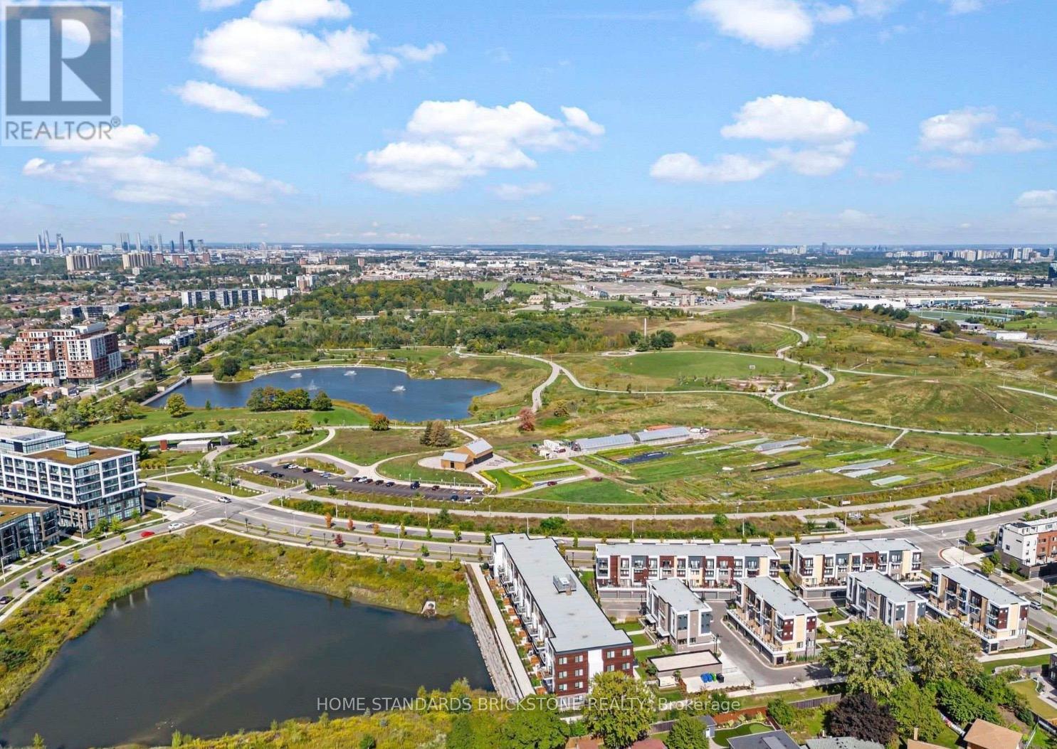 207 - 155 DOWNSVIEW PARK BOULEVARD - Photo 4 of 22, Toronto (Downsview-Roding-CFB), Ontario