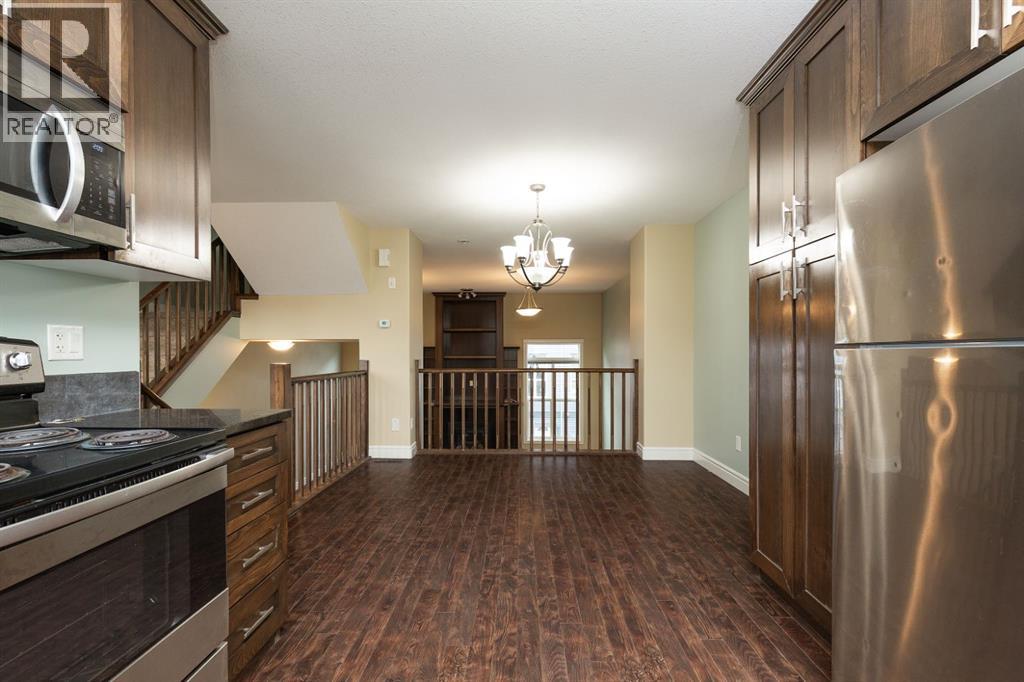 Single Family House for Sale in  Mt Sundance Manor W Sunridge Lethbridge 