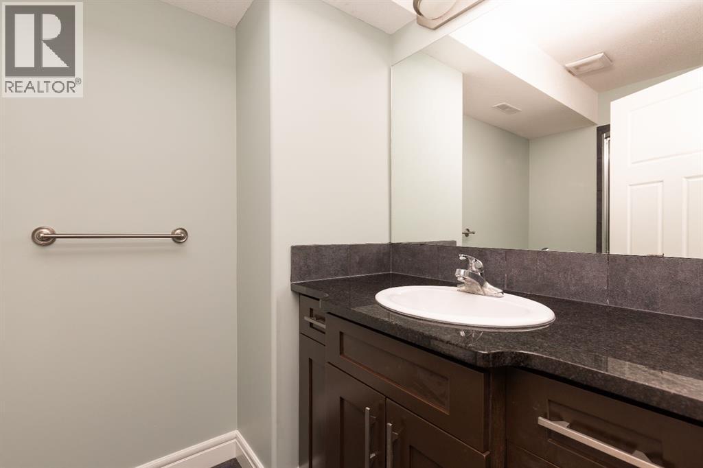 Single Family House for Sale in  Mt Sundance Manor W Sunridge Lethbridge 