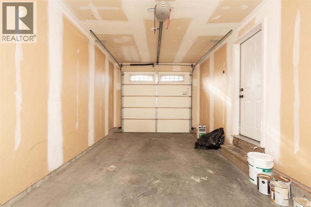 Single Family House for Sale in  Mt Sundance Manor W Sunridge Lethbridge 