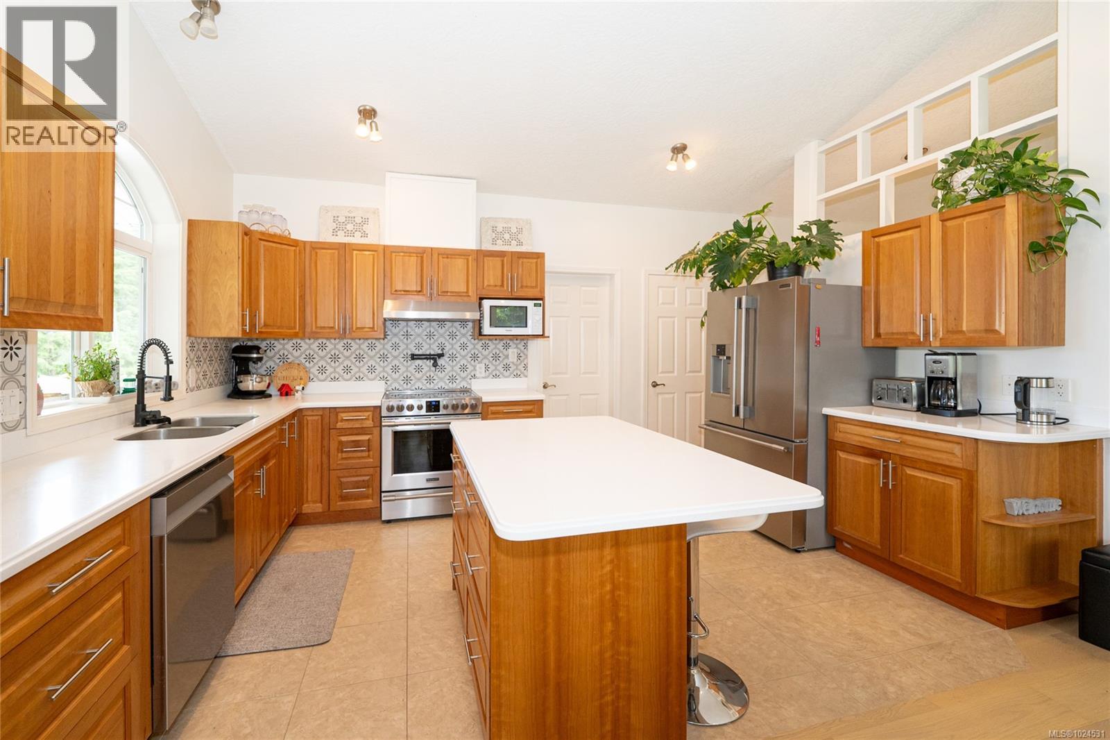 1185 Hutchinson Rd, Cobble Hill