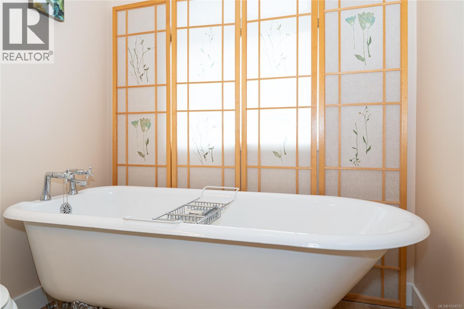 1185 Hutchinson Rd, Cobble Hill