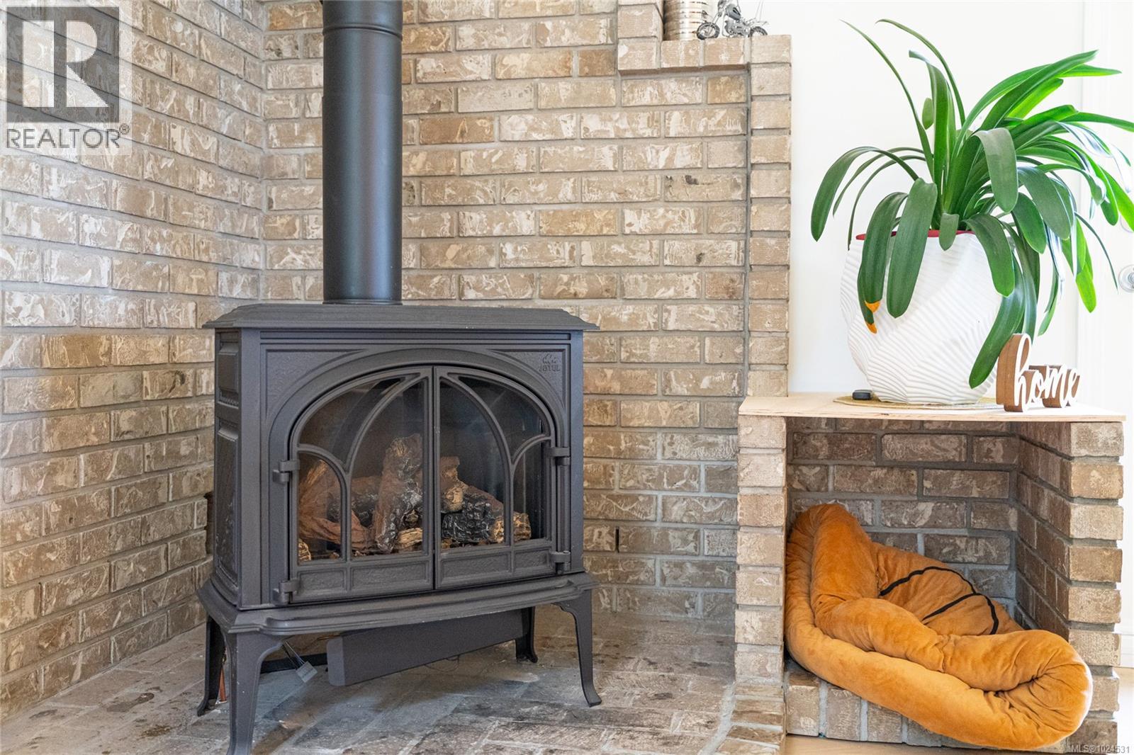 1185 Hutchinson Rd, Cobble Hill