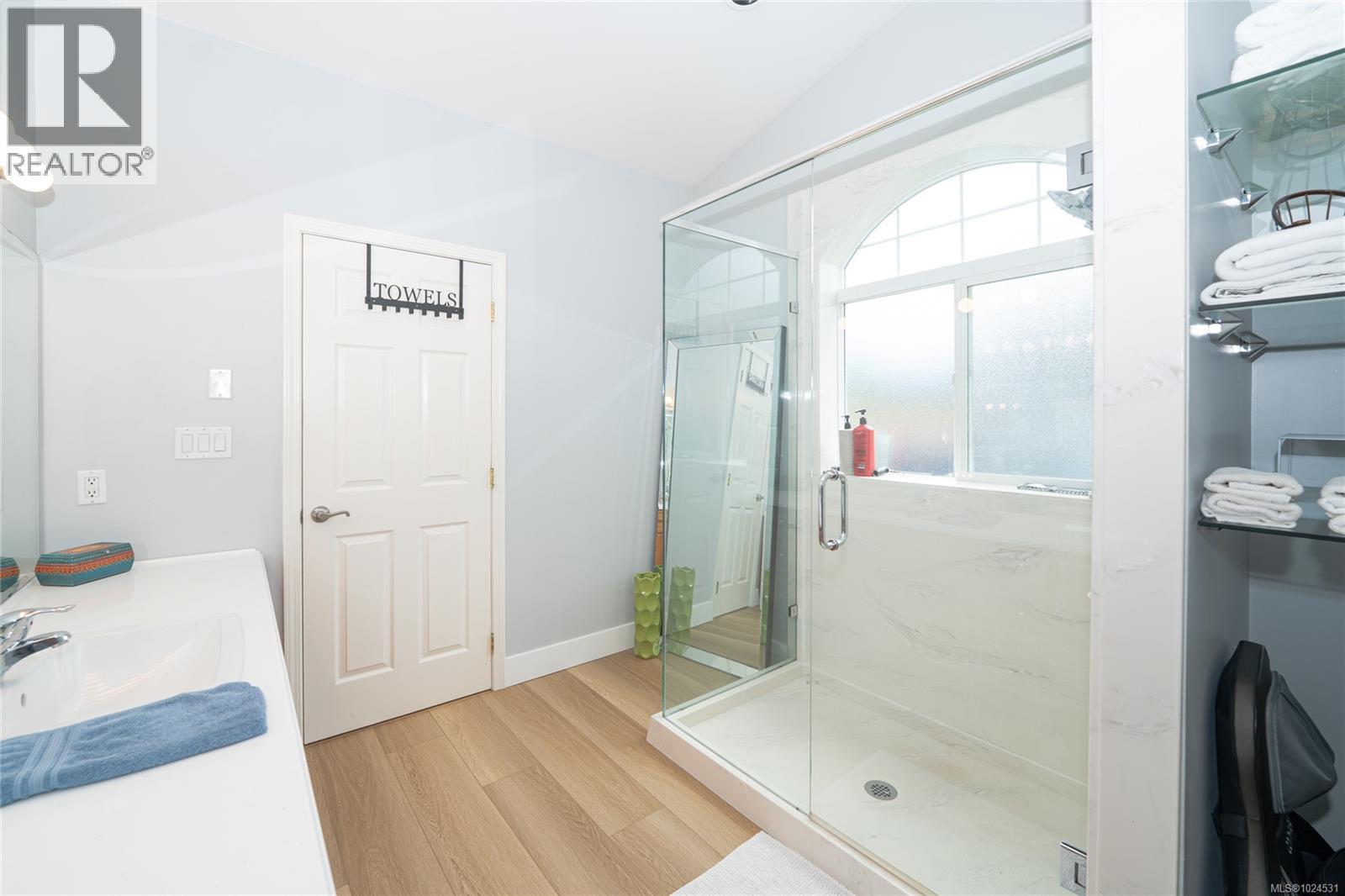 1185 Hutchinson Rd, Cobble Hill