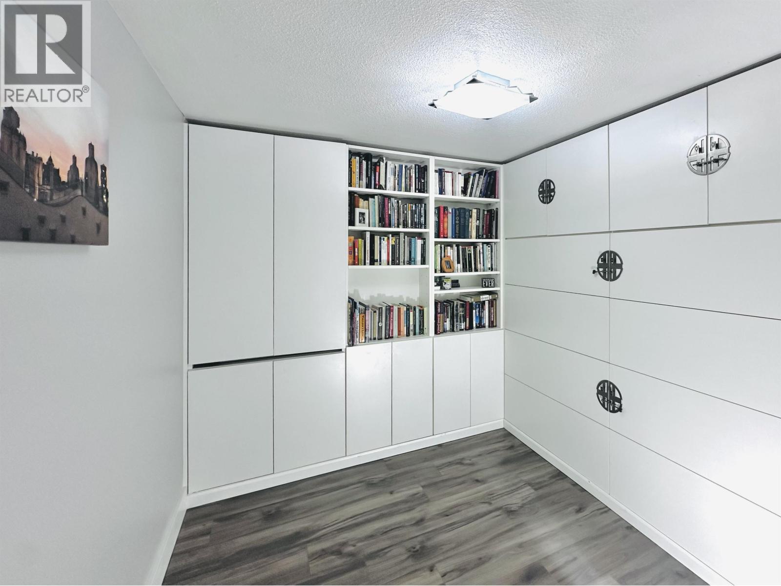 203 650 MOBERLY ROAD - Photo 4 of 11, Vancouver, British Columbia