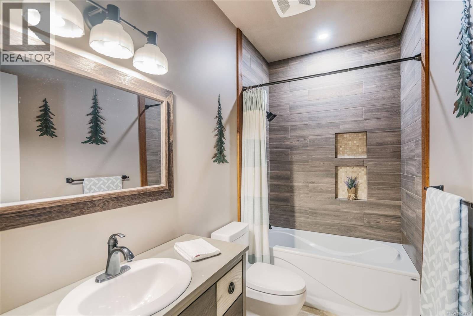 3005 Christie Rd, Qualicum Beach