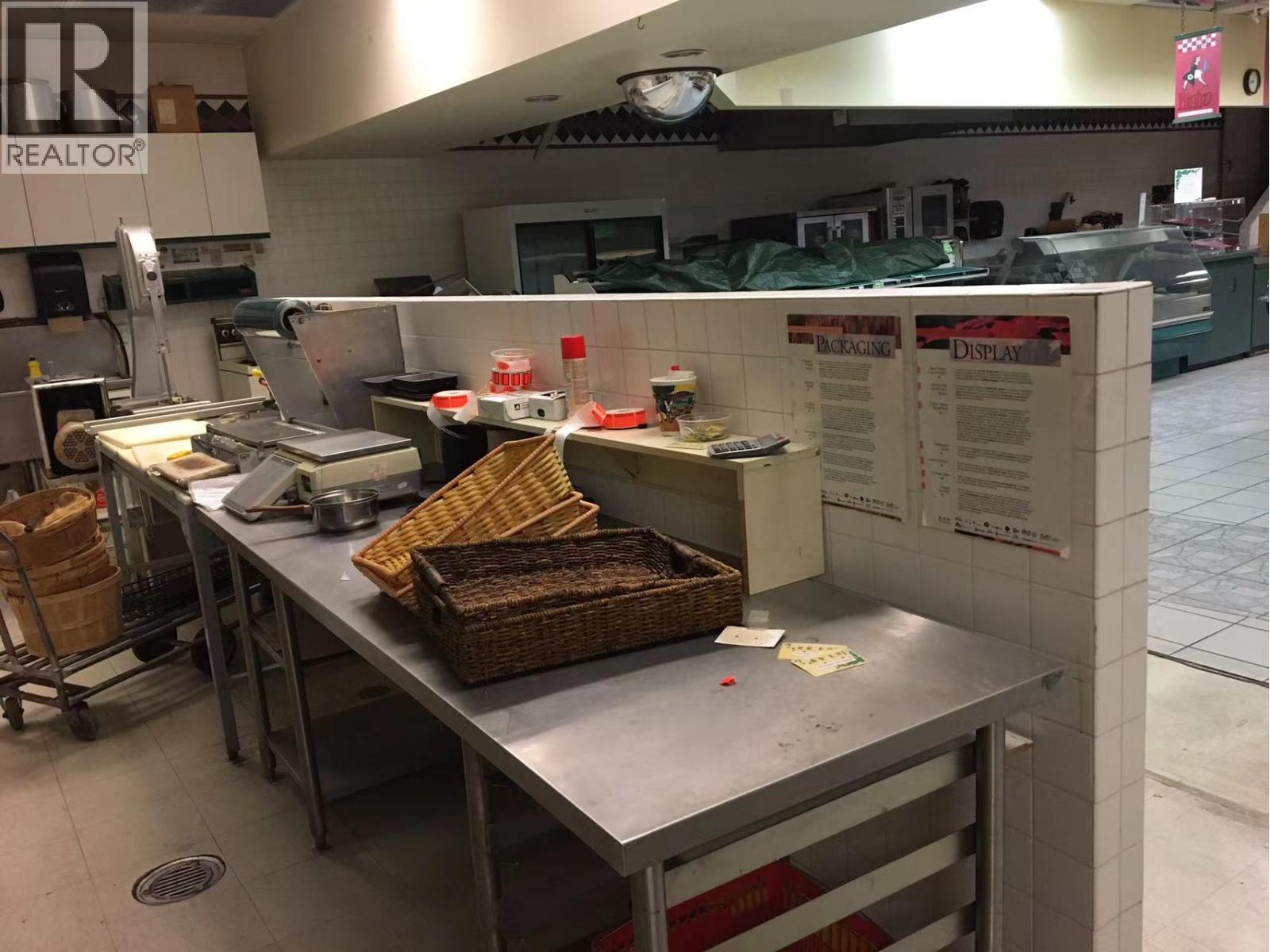  1900 32nd Street, Vernon