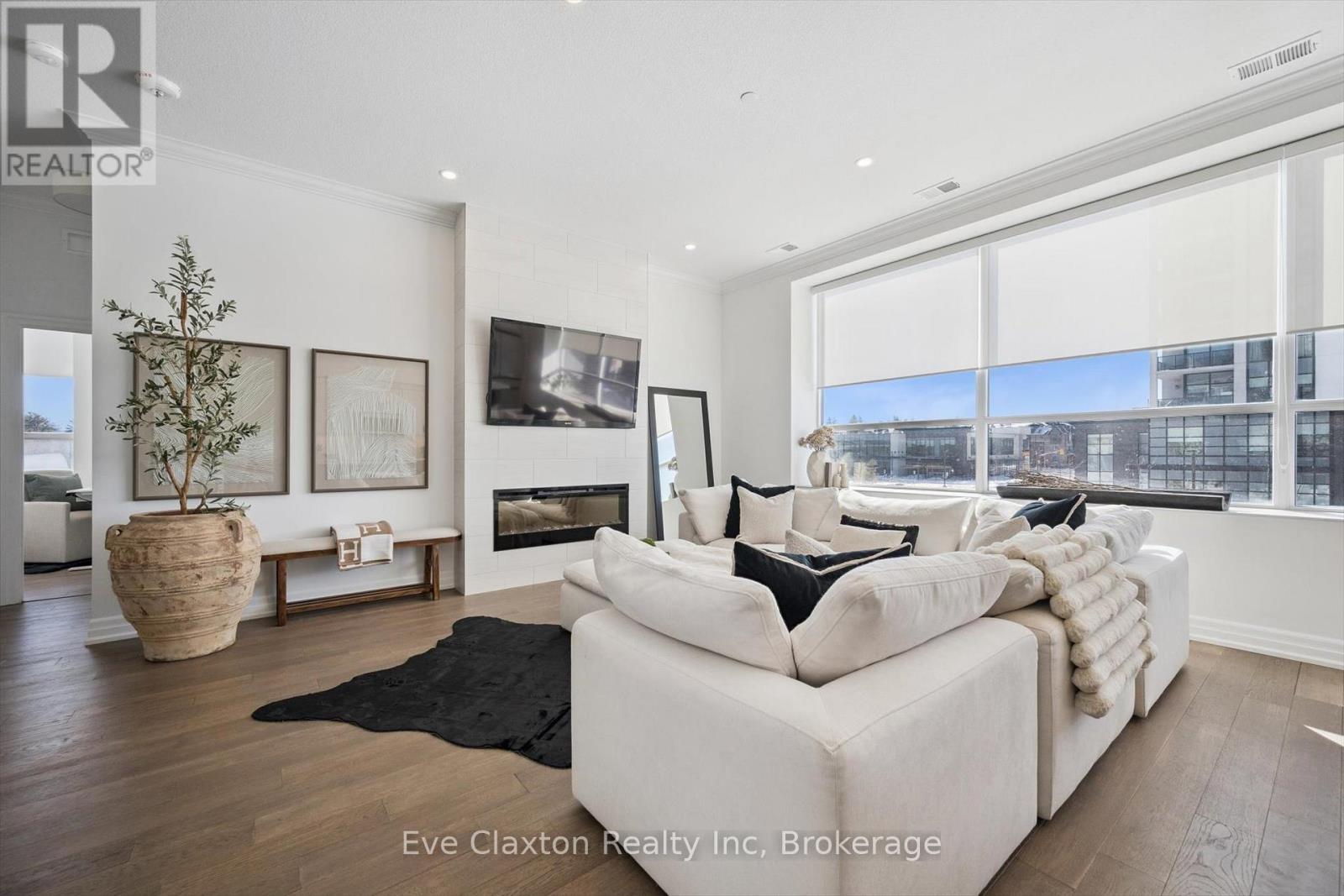 #204 1880 GORDON STREET - 13