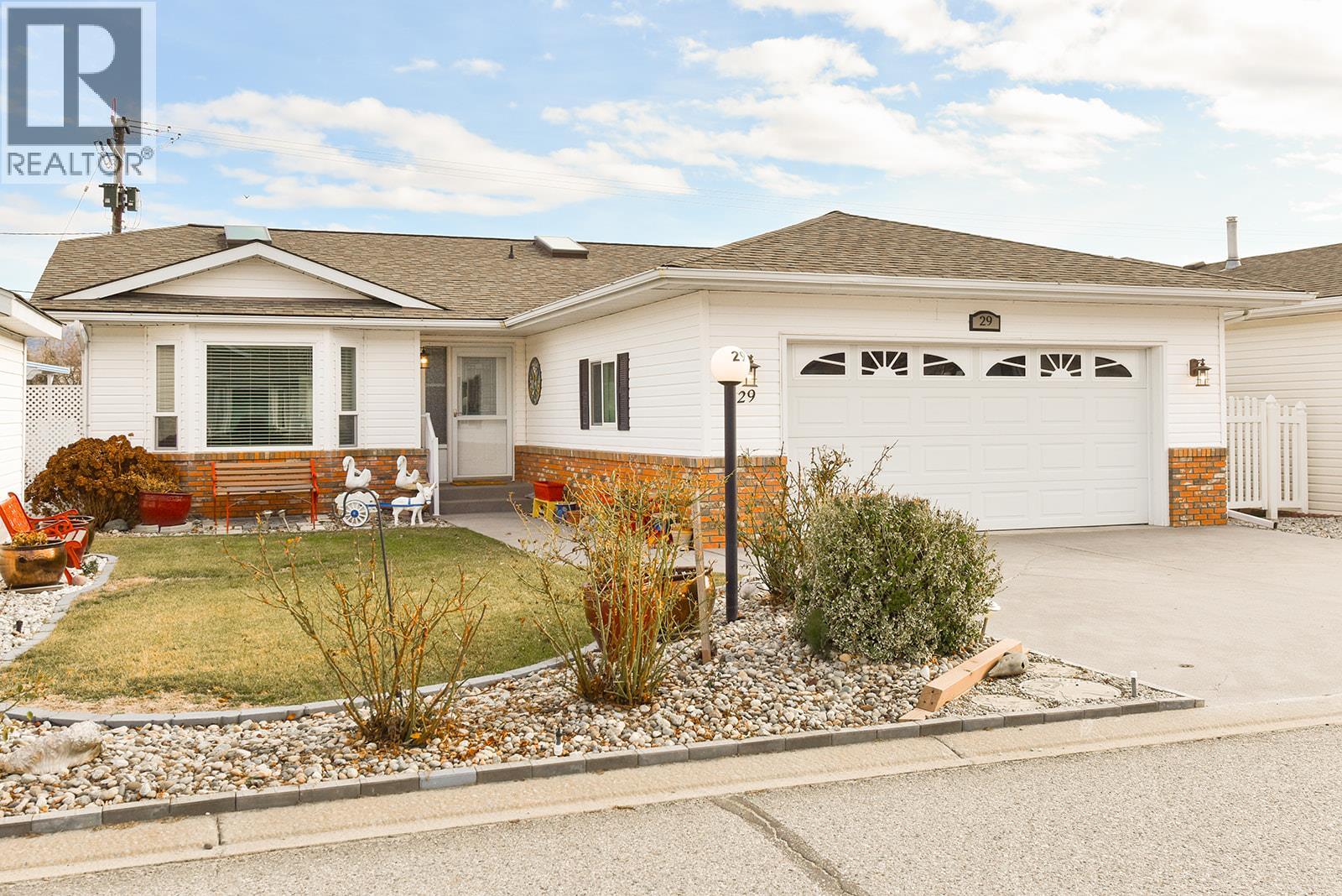 29 Kingfisher Drive - 1