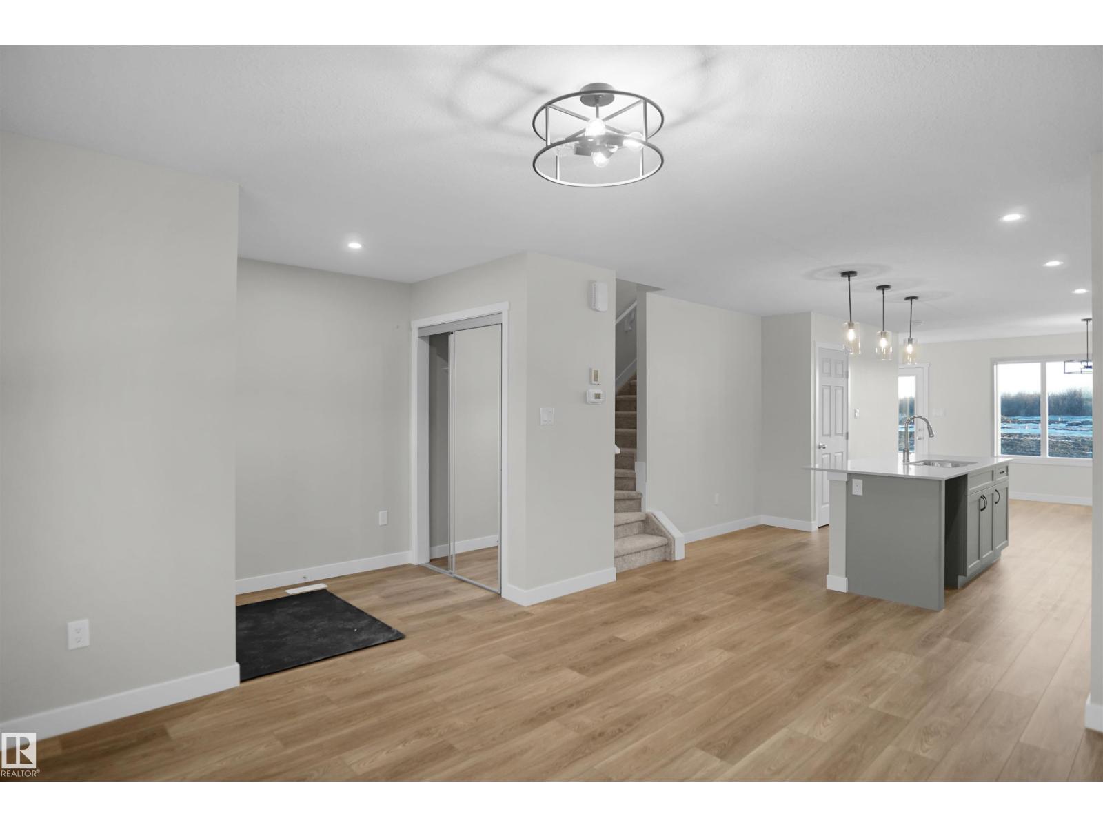 20919 16 AV NW, Edmonton