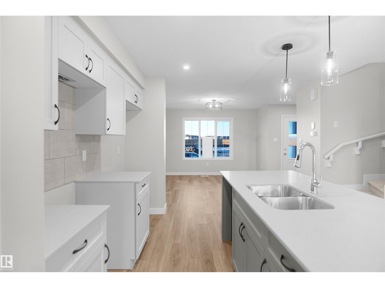 20919 16 AV NW, Edmonton