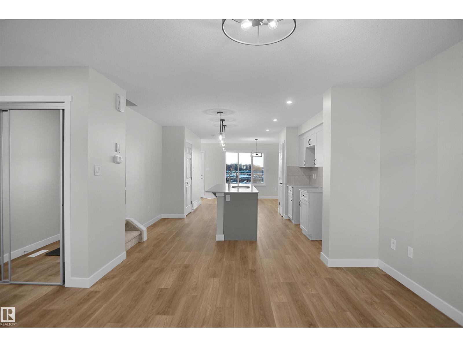 20919 16 AV NW, Edmonton