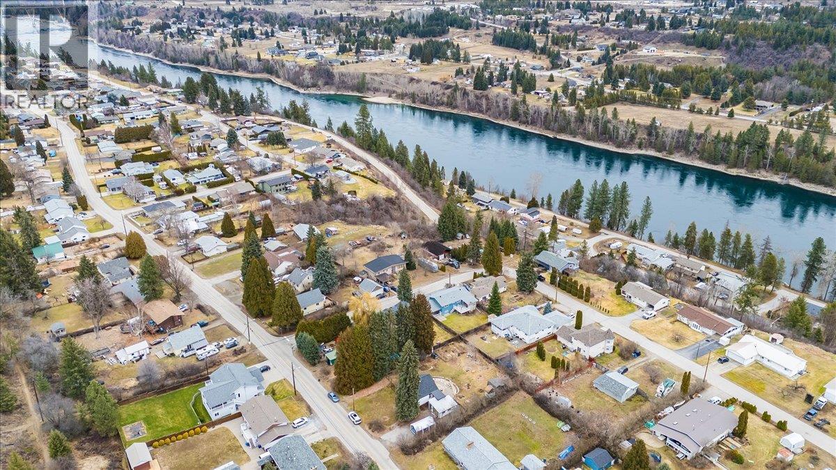 2905 5TH Avenue, Castlegar