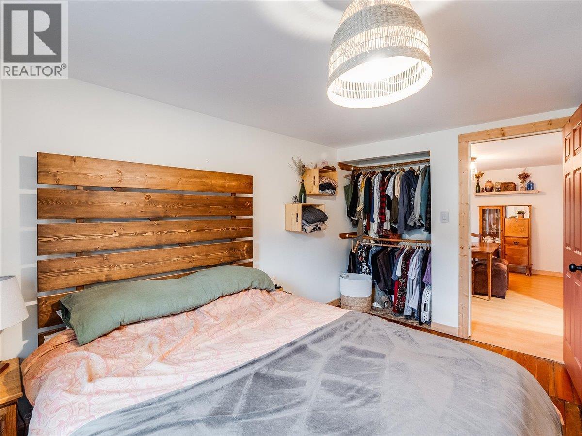 2905 5TH Avenue, Castlegar