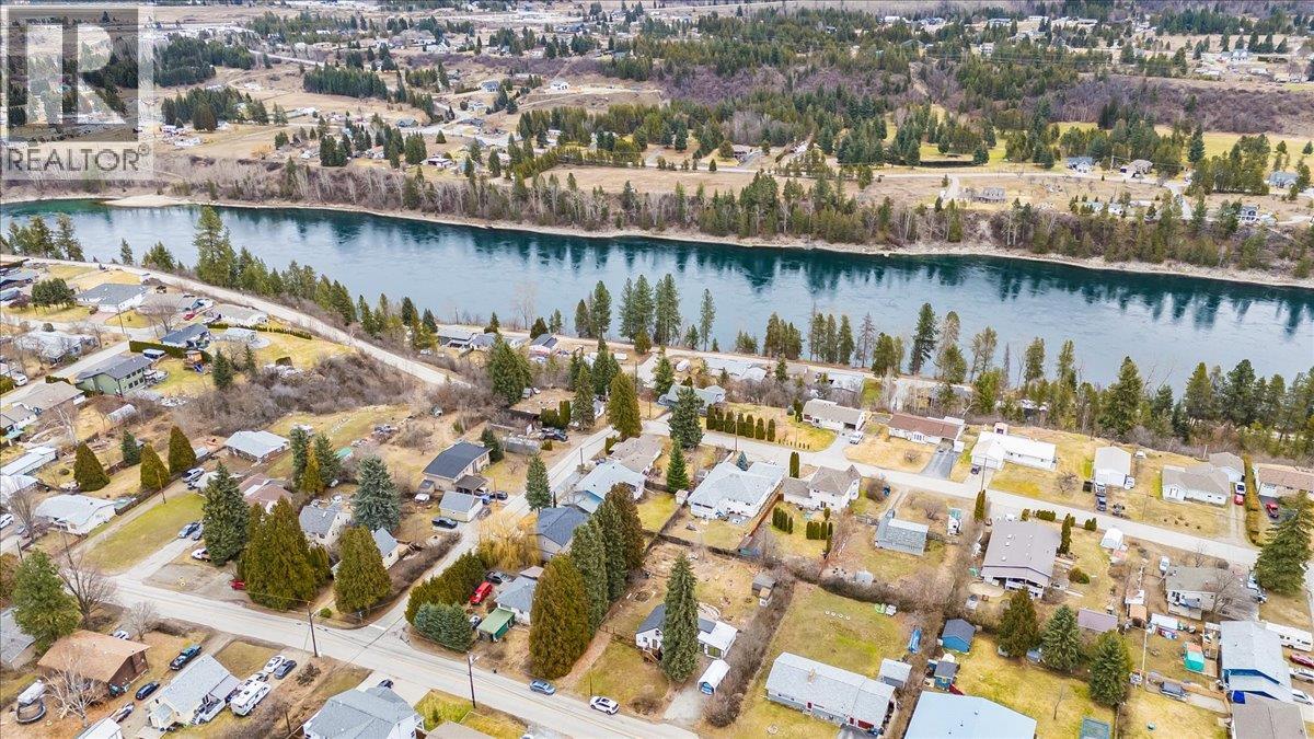 2905 5TH Avenue, Castlegar