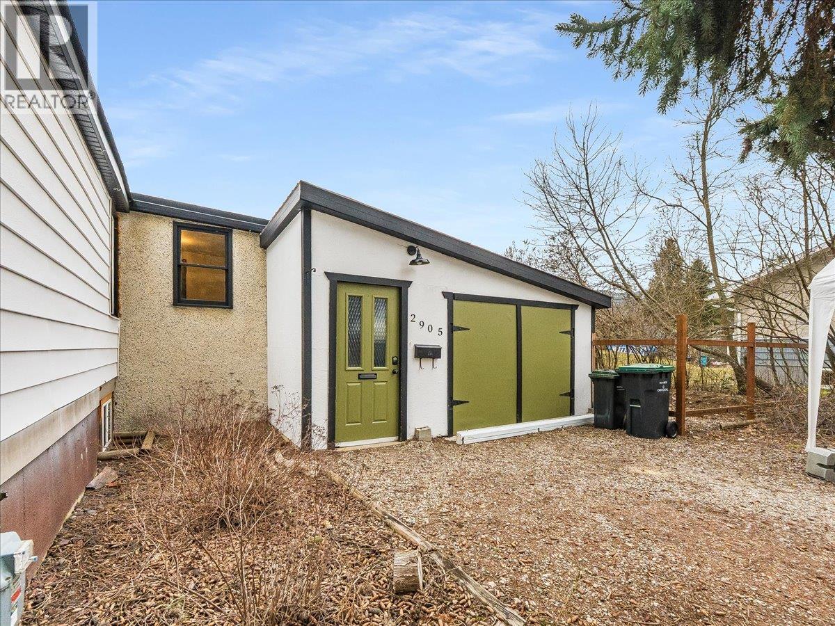 2905 5TH Avenue, Castlegar