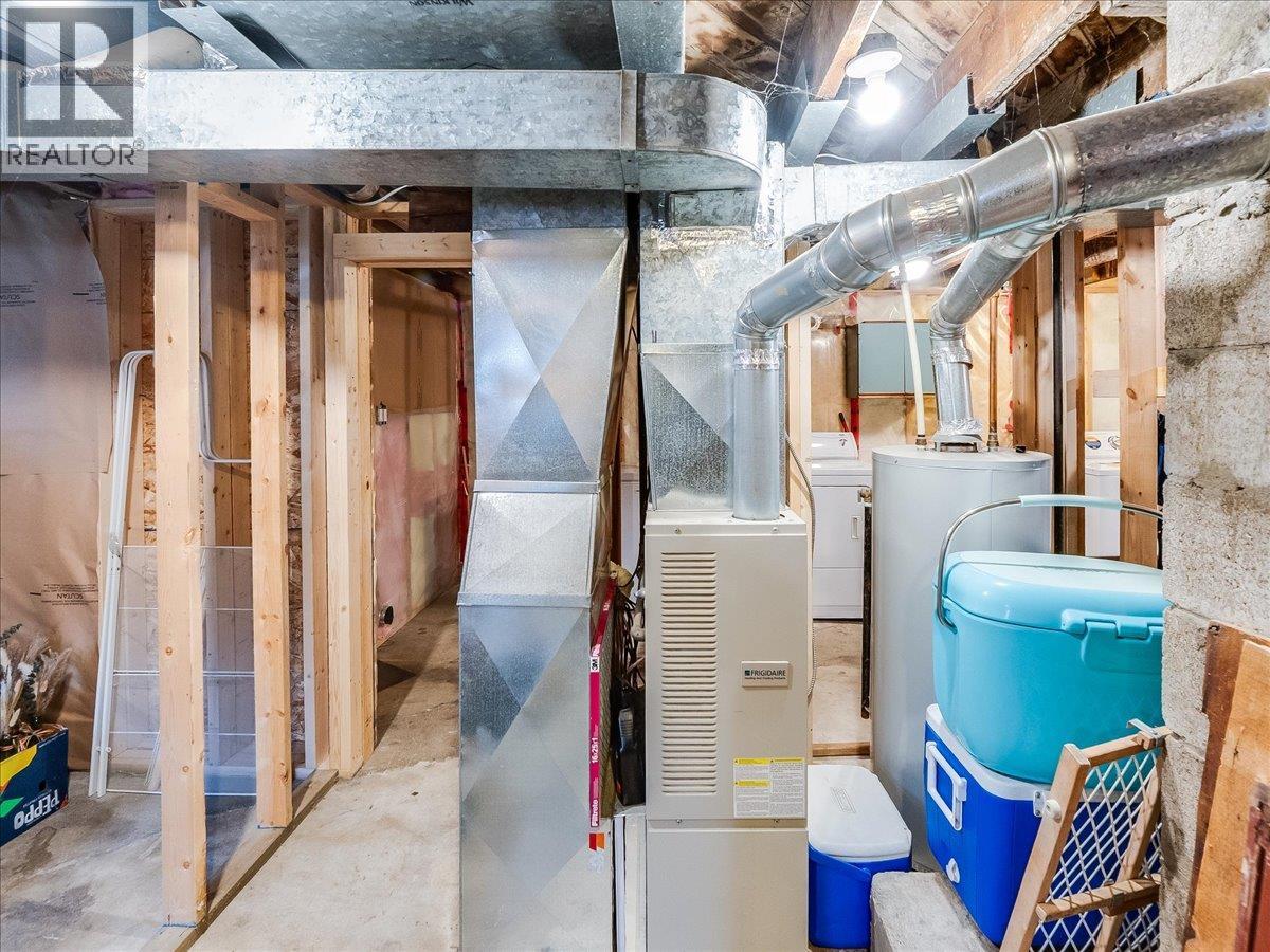 2905 5TH Avenue, Castlegar