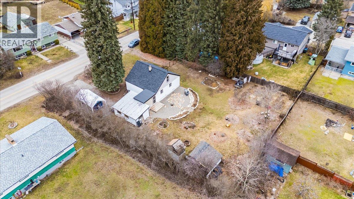 2905 5TH Avenue, Castlegar