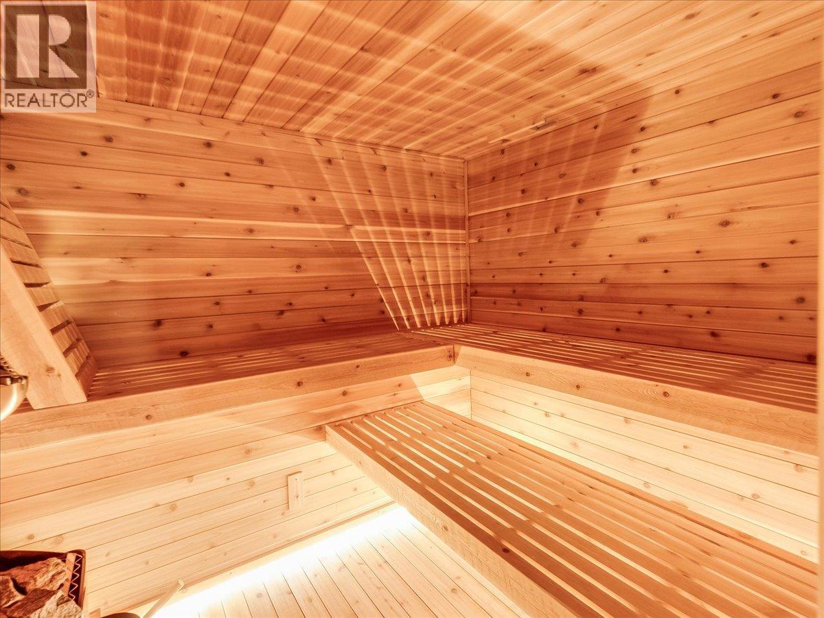 2905 5TH Avenue, Castlegar