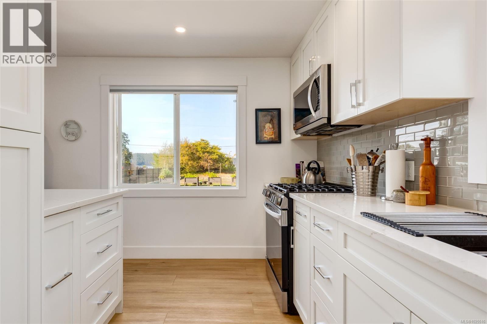 7902 Lantzville Rd, Lantzville