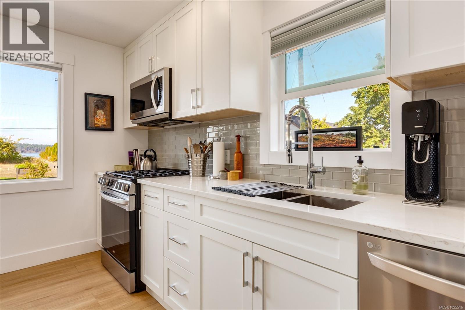7902 Lantzville Rd - 30