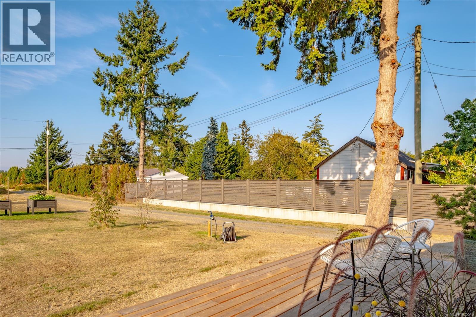 7902 Lantzville Rd - 48