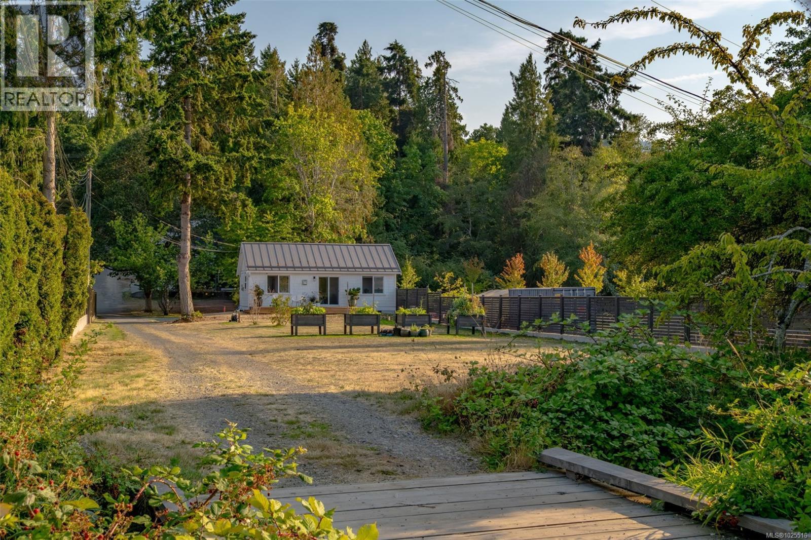 7902 Lantzville Rd, Lantzville