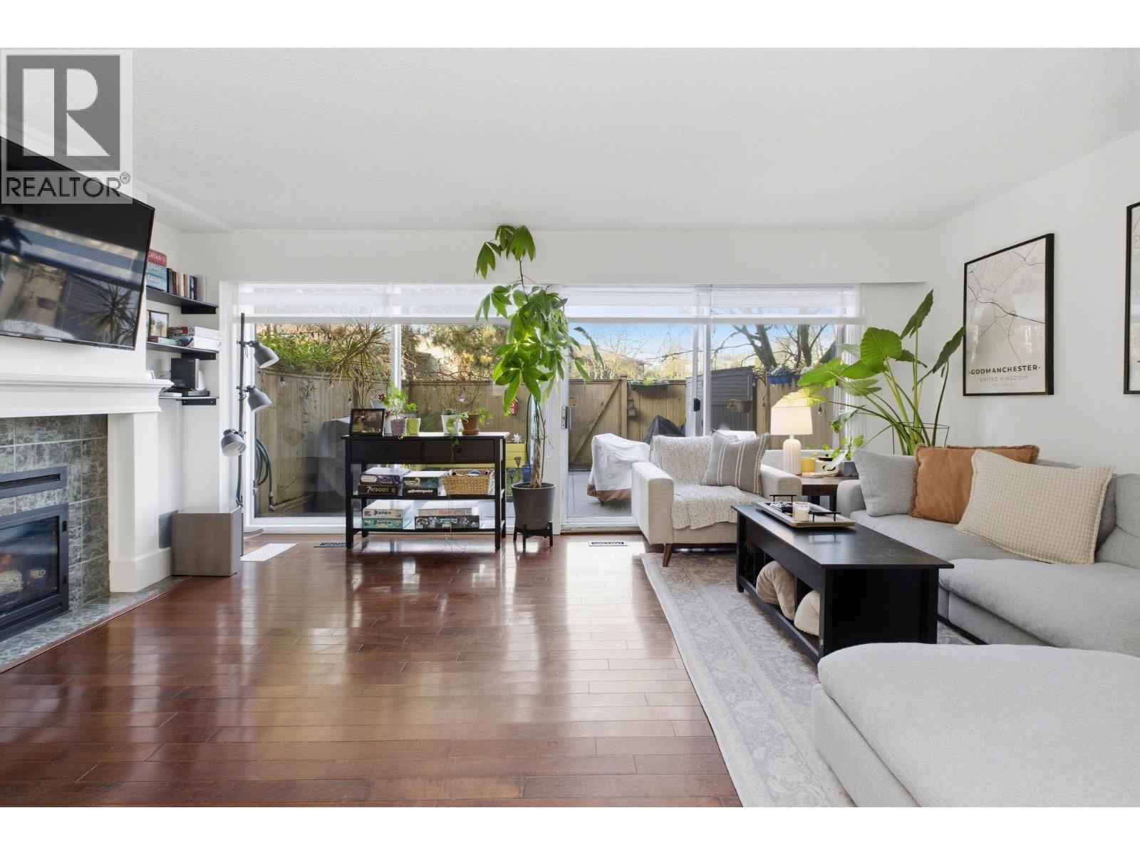 2969 MIRA PLACE - Photo 2 of 35, Burnaby, British Columbia