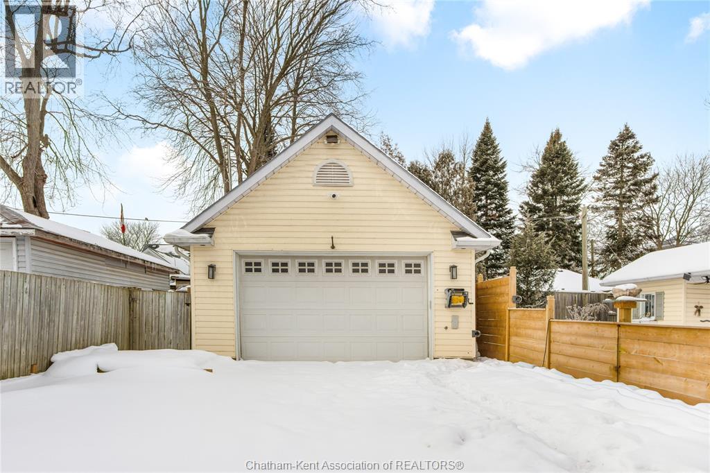 32 HALL STREET North - Photo 5 of 44, Blenheim, Ontario