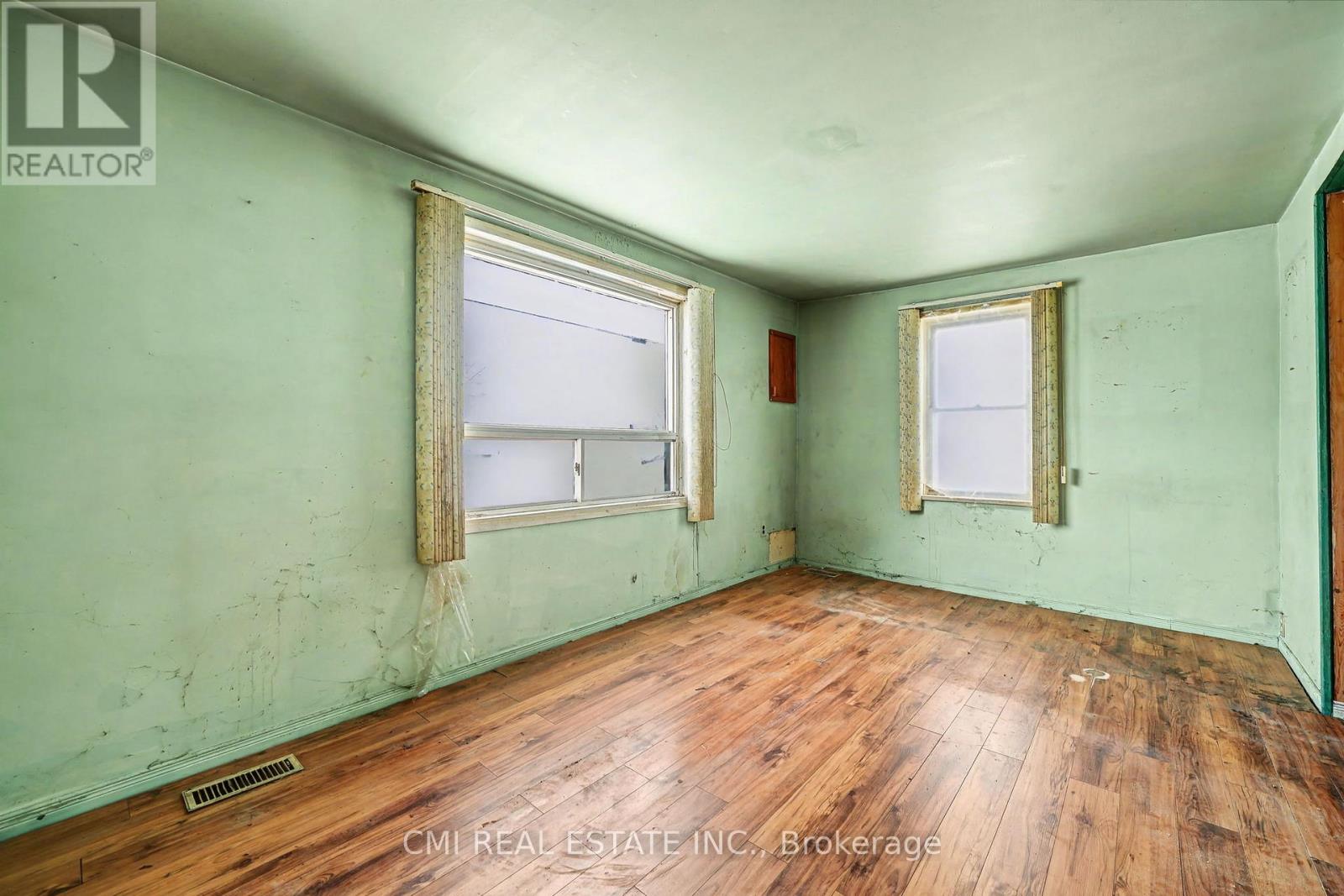 117 FOX STREET - 11