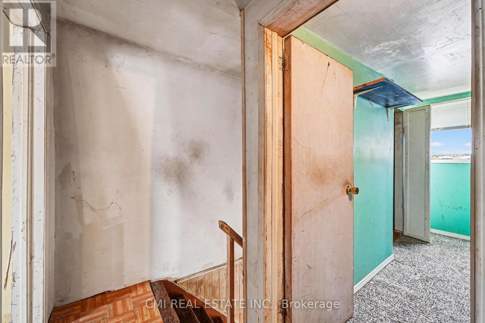 117 FOX STREET - 20