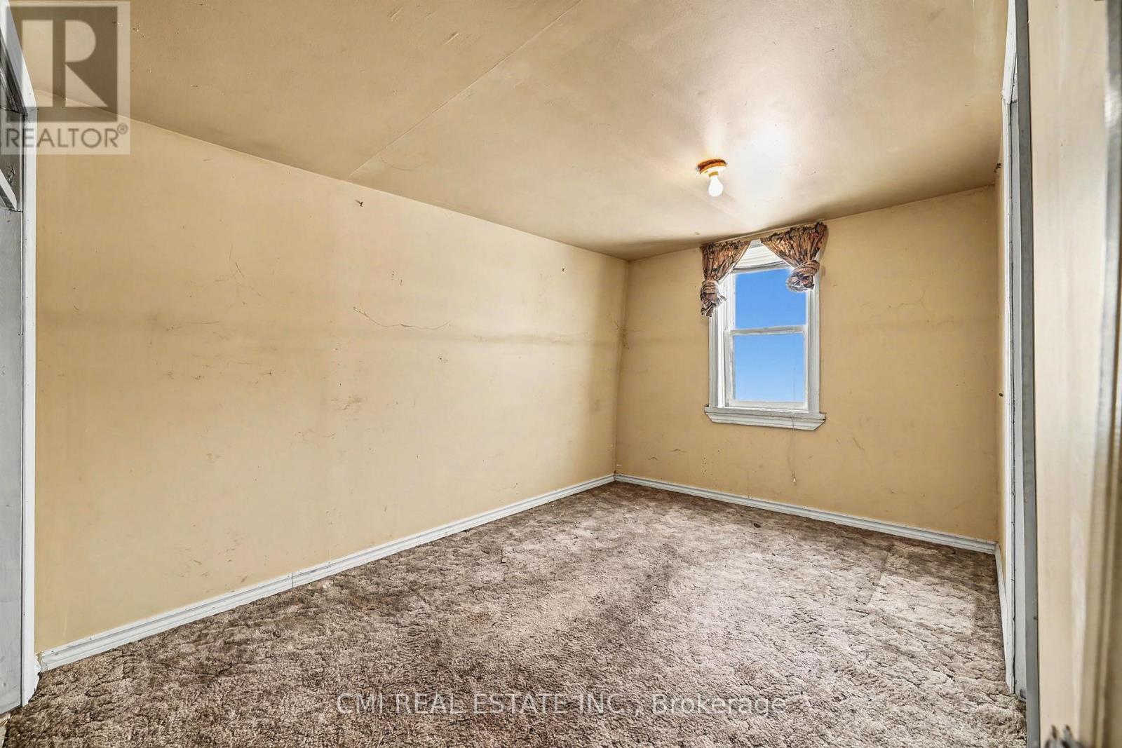 117 FOX STREET - 28